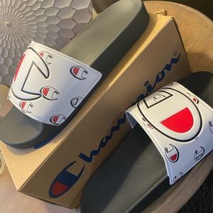 Champion Men’s Slides Size 12